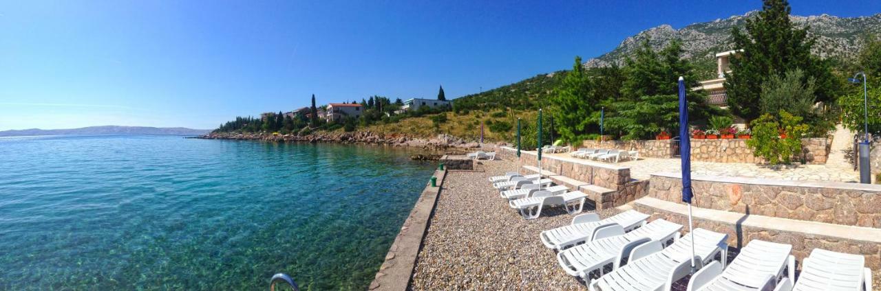 Apartmani Ribarica**** Karlobag Exteriör bild